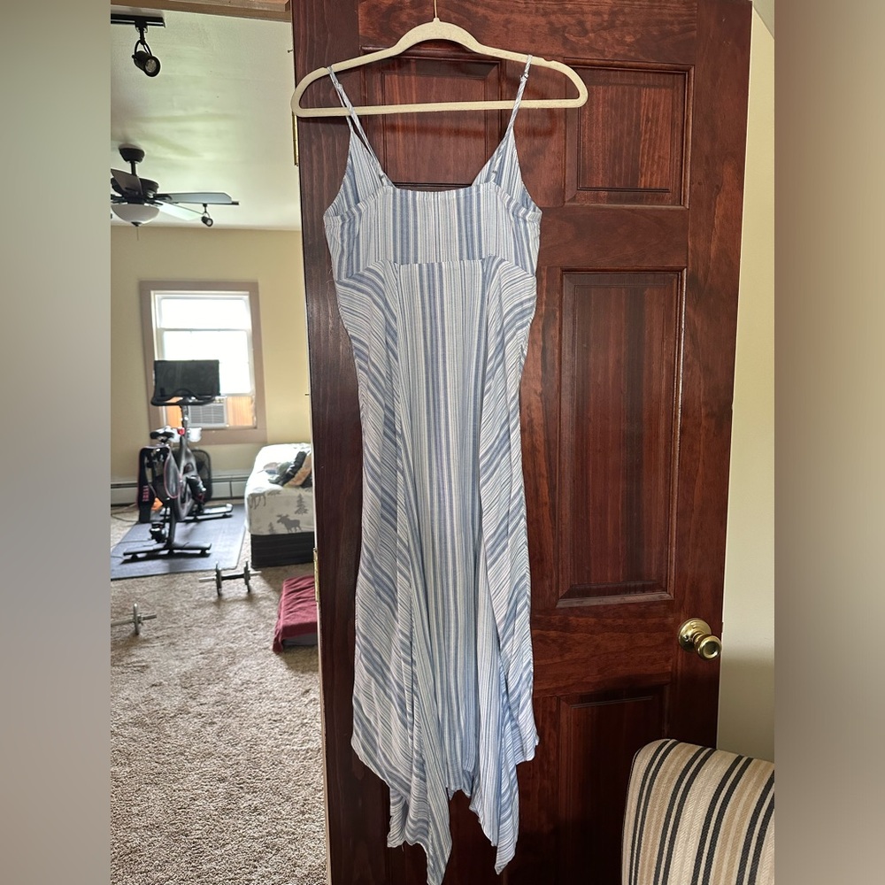 Xhilaration Dress. Blue and White Size Small - Picture 3 of 3